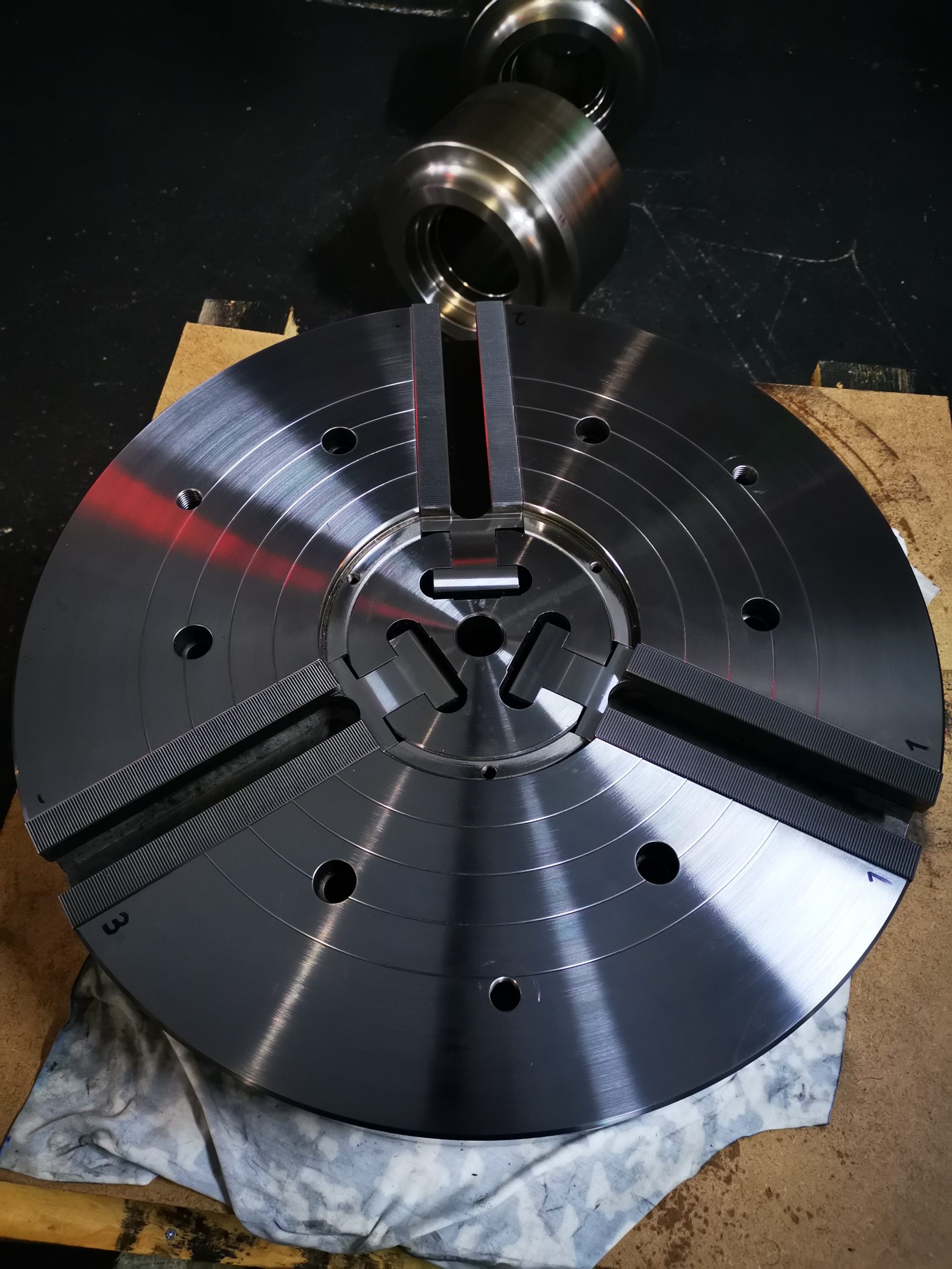 Großes Präzisionsspannfutter für die CNC-Bearbeitung